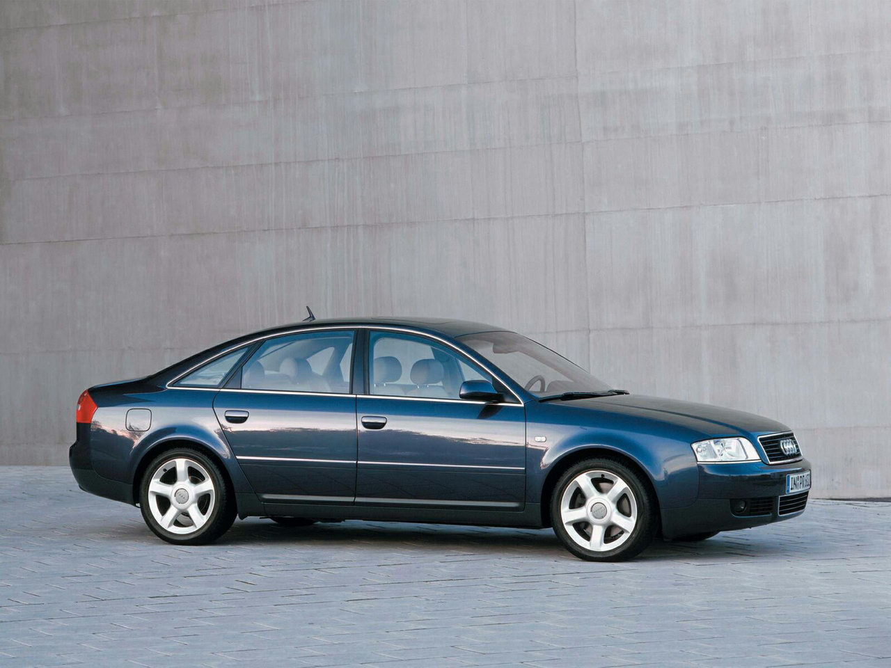 Audi A6 1997 001.jpg